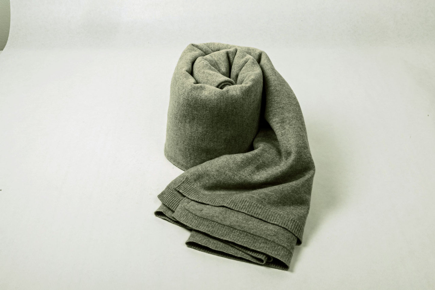 Elegant Cashmere Blanket