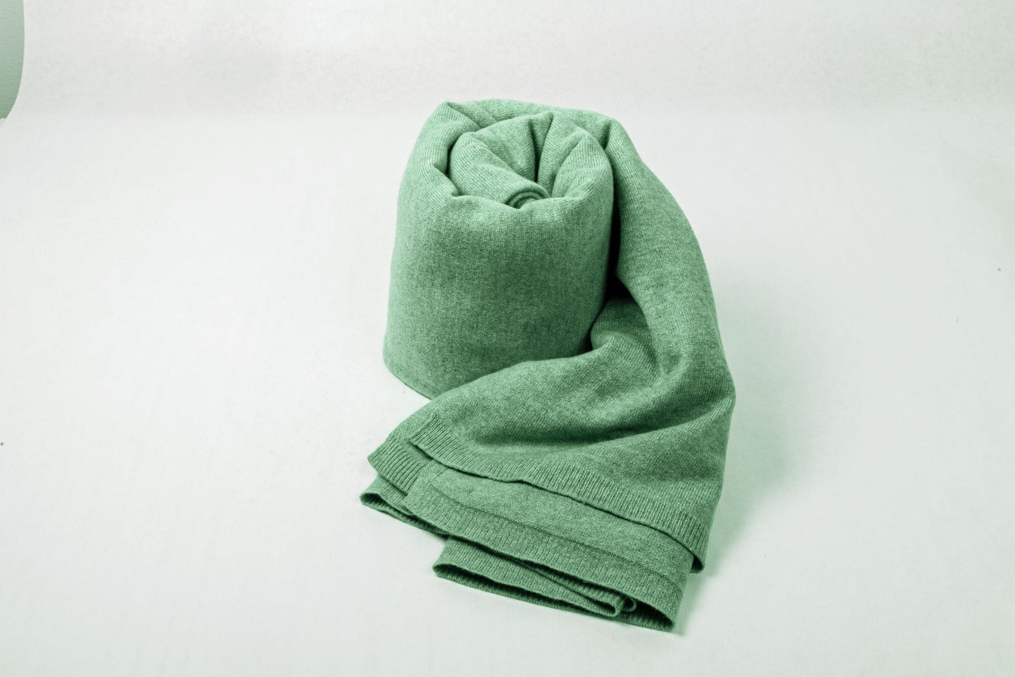 Elegant Cashmere Blanket