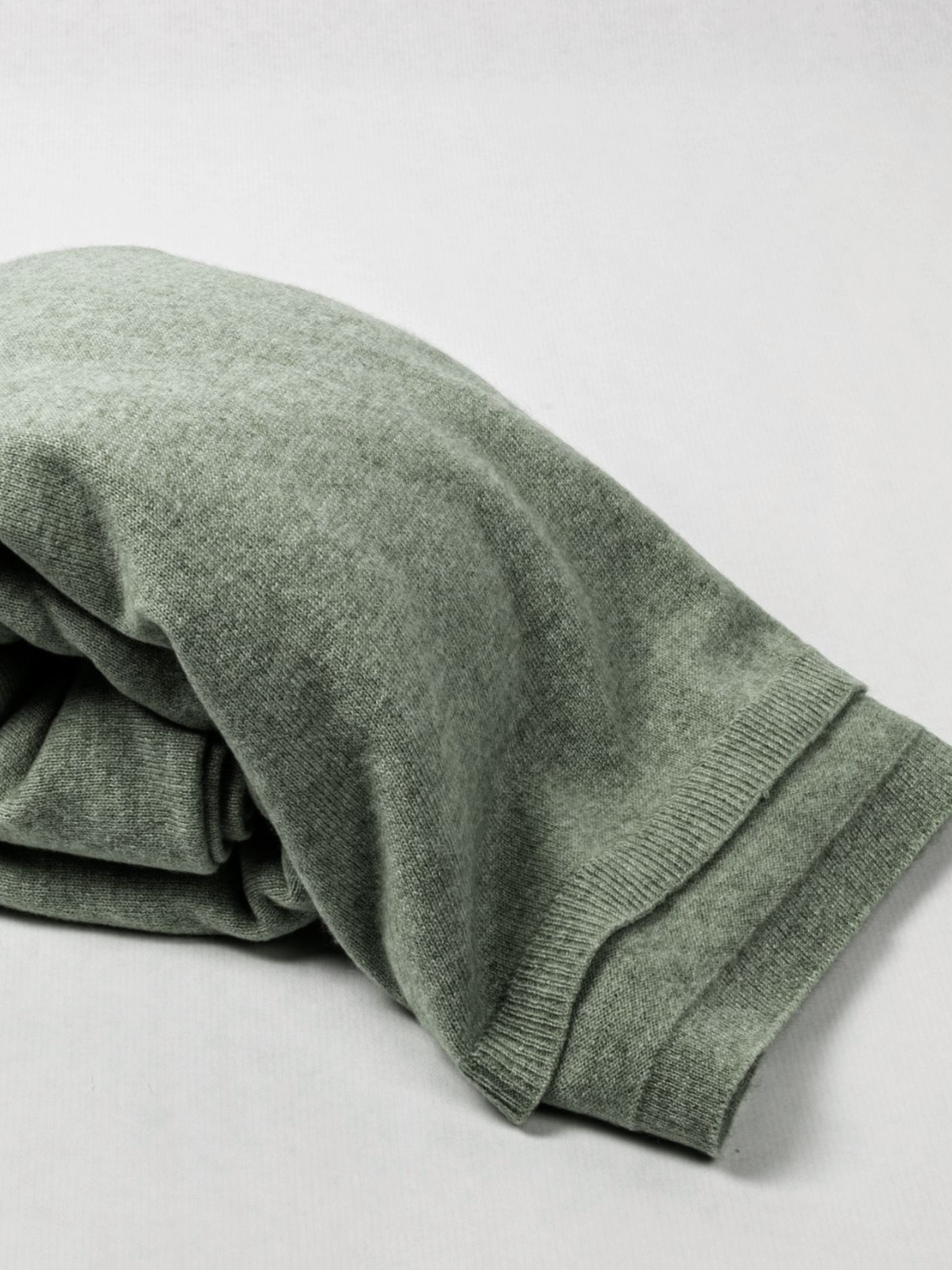 Cozy Classic Cashmere Blanket
