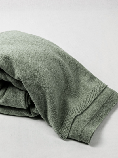 Cozy Classic Cashmere Blanket