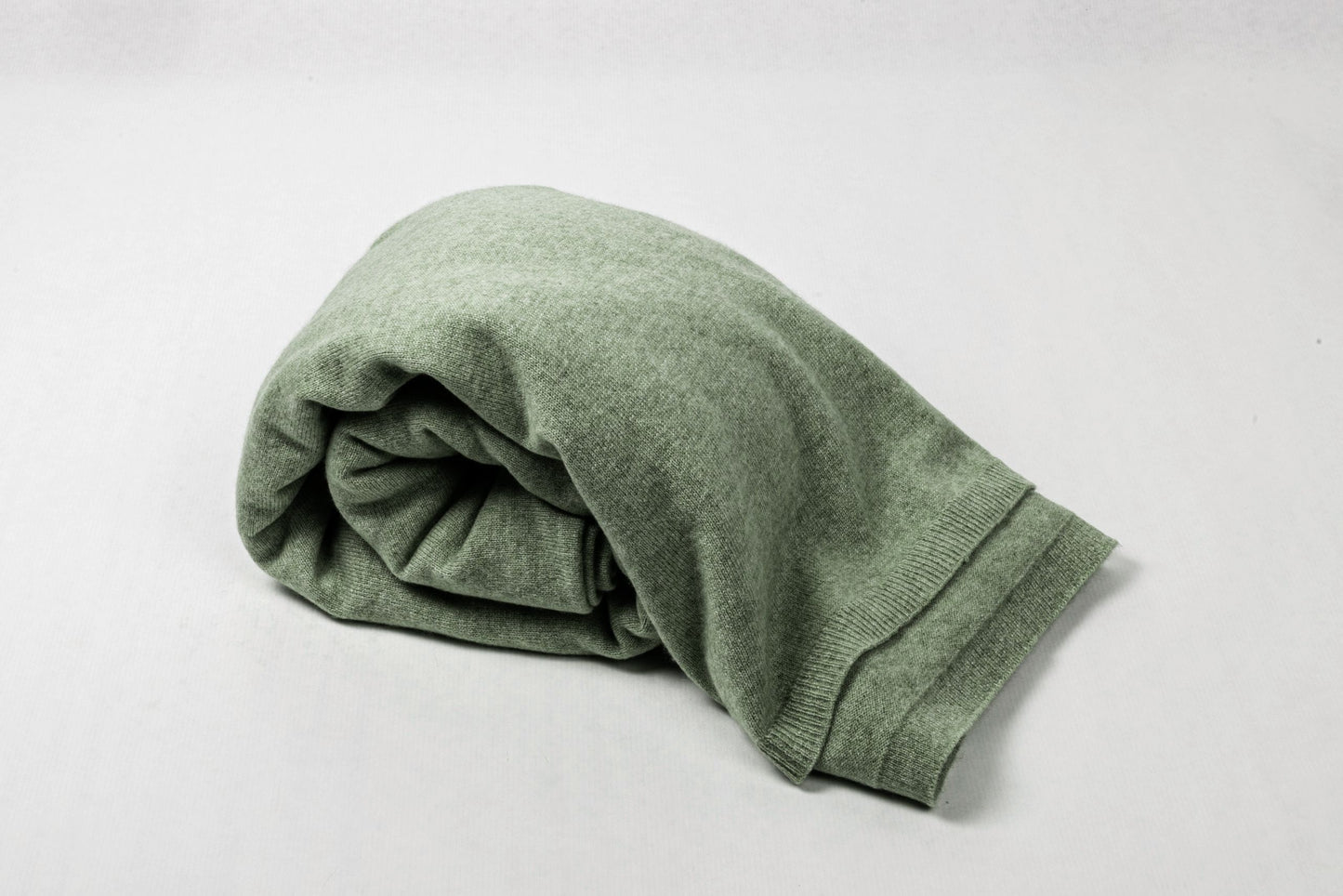 Cozy Classic Cashmere Blanket