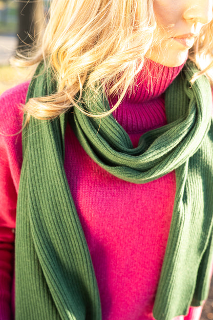 Luxurious Ribbed Cashmere Scarf