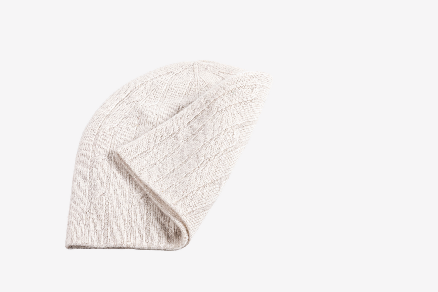 05 Reverse Knit Cable Cap aus Kaschmir